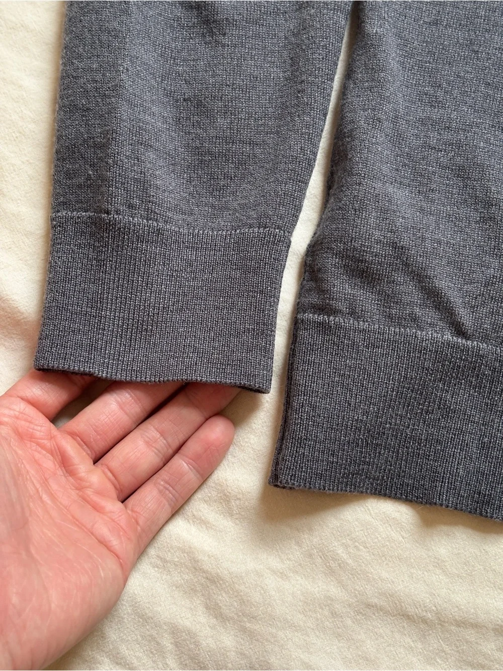 Charles Tyrwhitt Gray Zip Up Merino Wool Sweater Size S